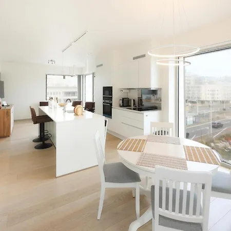 2 Bedroom Cozy In דירה *