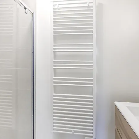 2 Bedroom Cozy In דירה אוסטנדה