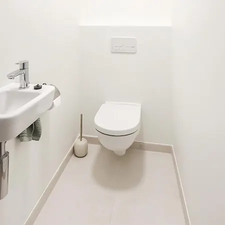 2 Bedroom Cozy In * Ostende